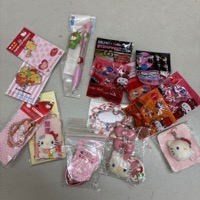 サンリオ ハローキティ グッズ キティーちゃん hello Kitty キーホルダー ストラップ 缶バッチ 他 大量 まとめて